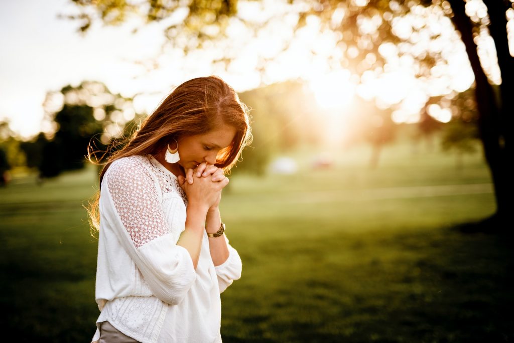 Irish prayer for the dead joining hands